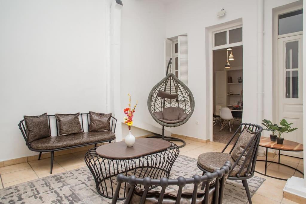 Splendid Full 5Bdr/3Bath/2Kitchens Mansion In Ath Lägenhet Aten Exteriör bild