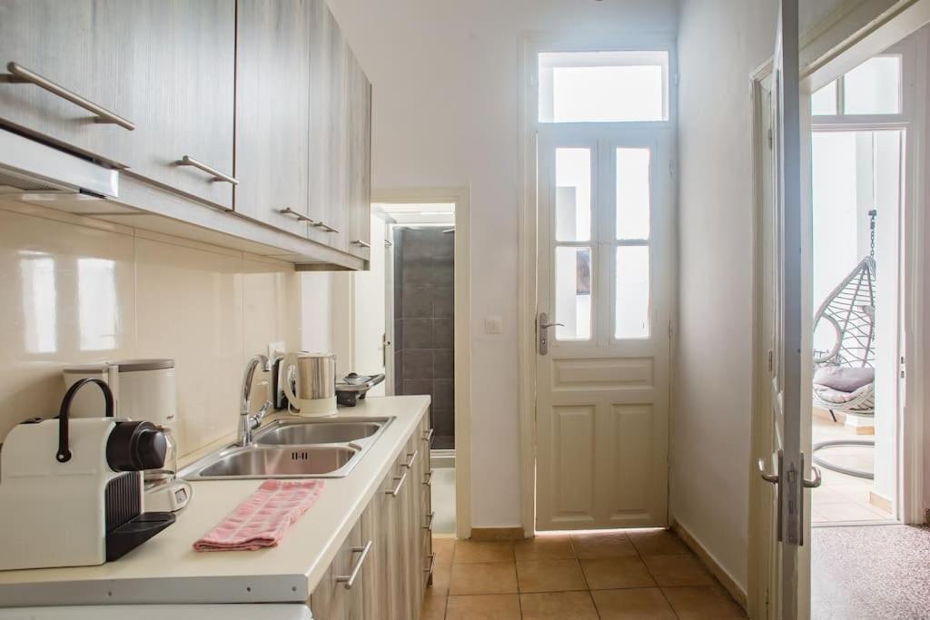 Splendid Full 5Bdr/3Bath/2Kitchens Mansion In Ath Lägenhet Aten Exteriör bild